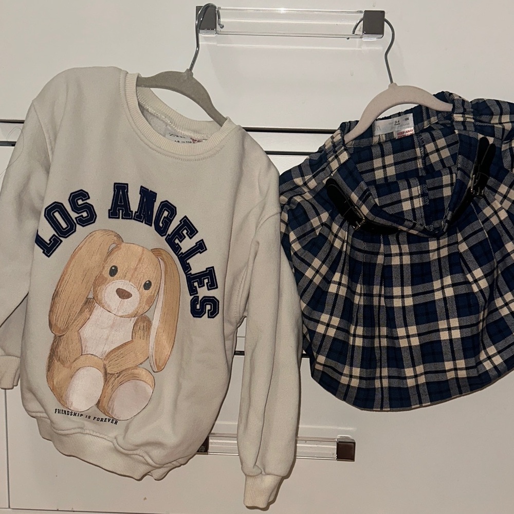 Zara Cream Sweatshirt with Bunny and Los Angeles Print set with skort